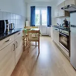 Petersen Apartment *