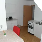 Petersen Apartment *